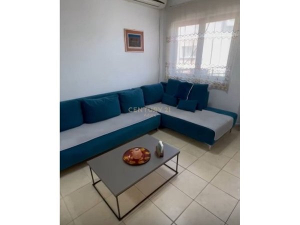 Tirane, jepet me qera apartament 2+1 Kati 3, 120 m² 600 € (Prane Fondacionit Eleonore)