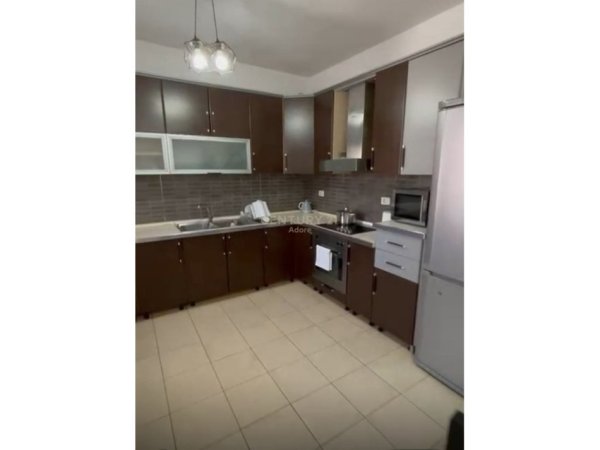 Tirane, jepet me qera apartament 2+1 Kati 3, 120 m² 600 € (Prane Fondacionit Eleonore)