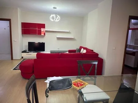 Tirane, jap me qera apartament 2+1+Ballkon Kati 6, 100 m² 750 € (Rruag e kavajes)