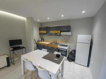 Tirane, shitet apartament 1+1+Ballkon Kati 1, 100 m² 165.000 € (Rruga Riza Cerova)