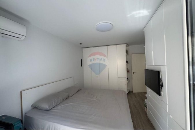 Tirane, jepet me qera apartament 2+1 Kati 3, 95 m² 1.100 € (Blloku)