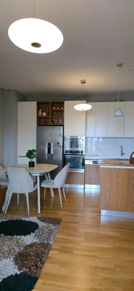 Tirane, shitet apartament 2+1+Ballkon , 112 m² 245.000 € (Rezidenca Panorama)