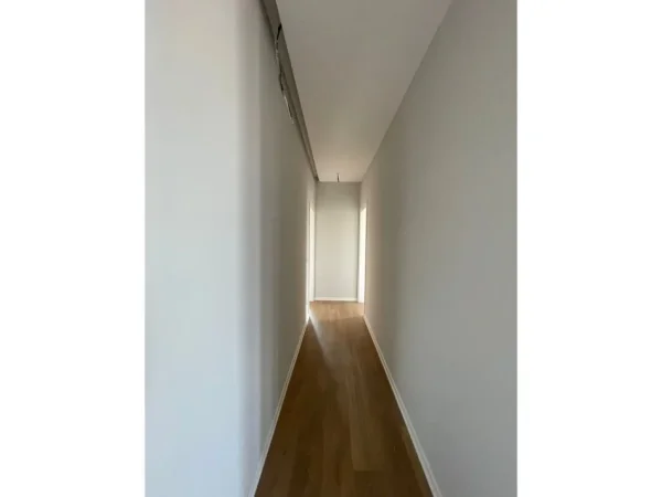 Tirane, jepet me qera ambjent biznesi Kati 17, 160 m² 2.000 € 