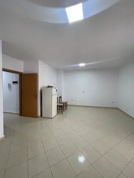 Tirane, shitet apartament 2+1+Ballkon Kati 5, 99 m² 130.000 € (Rruga 3 deshmoret)