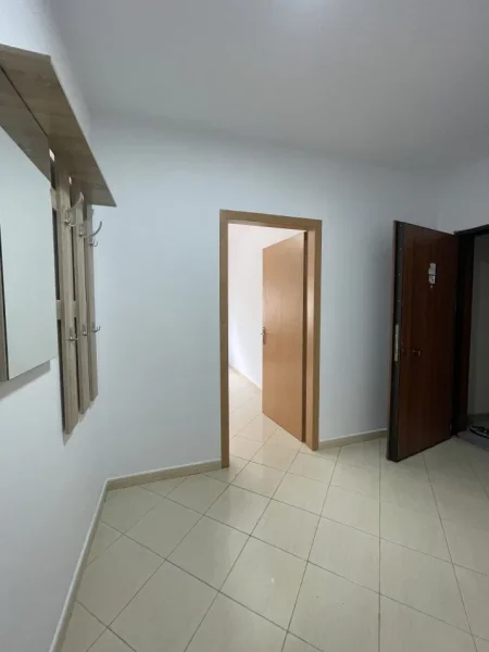 Tirane, shitet apartament 2+1+Ballkon Kati 5, 99 m² 130.000 € (Rruga 3 deshmoret)
