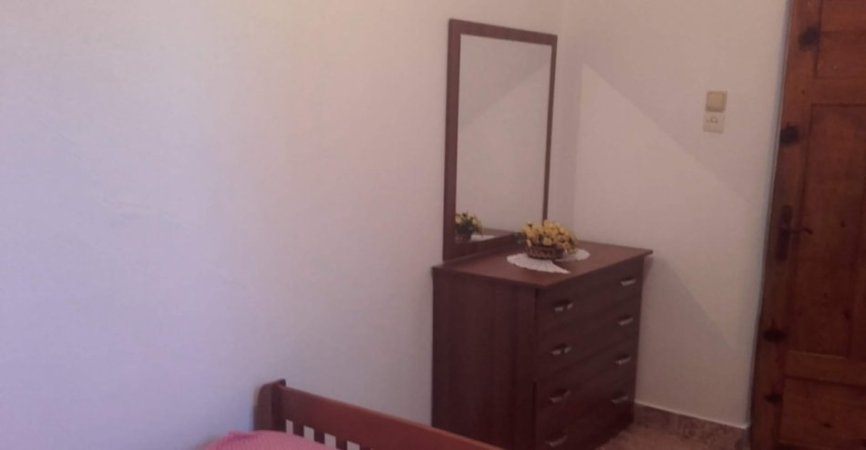 Tirane, jepet me qera apartament 1+1 Kati 1, 60 m² 310 € (RRUGA ENRIKO TELINI)