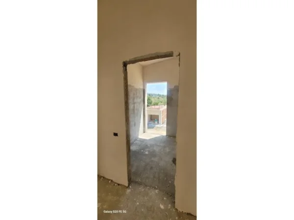 Tirane, shes Vile 3+1+Aneks+Ballkon Kati 1, 363 m² 520.000 € (Mullet)