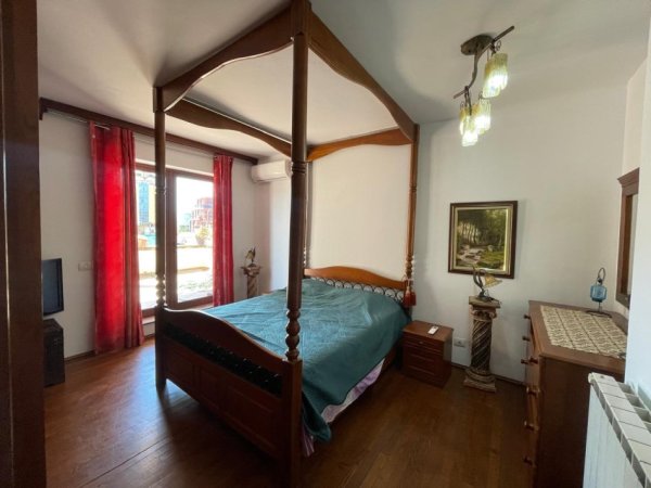 Tirane, jepet me qera apartament 2+1+Ballkon Kati 5, 150 m² 650 € (ATSH)