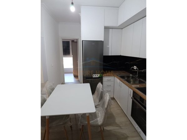 Tirane, jepet me qera apartament 2+1 Kati 5, 105 m² 600 € (Don Boskos)