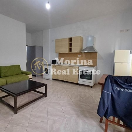 Tirane, jepet me qera apartament 1+1 Kati 1, 70 m² 300 € (Shkoze)