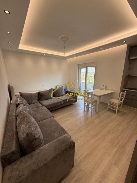 Tirane, jepet me qera apartament 2+1+Ballkon Kati 3, 80 m² 500 € (SAUK)