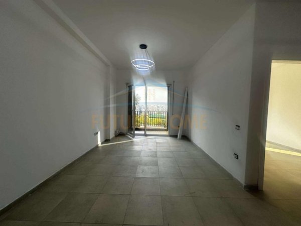 Tirane, jepet me qera apartament 1+1 Kati 4, 61 m² 450 € (Rezidenca Henke, Spitali Amerikan 3)