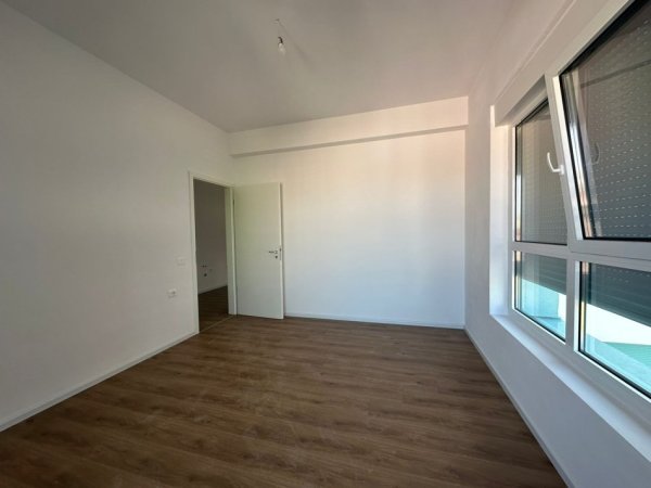 Tirane, jepet me qera apartament 1+1 Kati 5, 59 m² 350 € (ID: 1002-16)