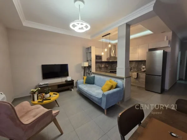 Tirane, jepet me qera apartament 2+1 Kati 3, 85 m² 800 € (Pazari Ri)