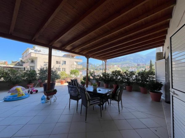 Shqiperi, shitet apartament 1+1 Kati 4, 81 m² 165.000 € (Fresku)