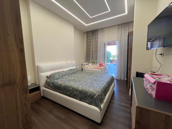 Shqiperi, shitet apartament 1+1 Kati 4, 81 m² 165.000 € (Fresku)