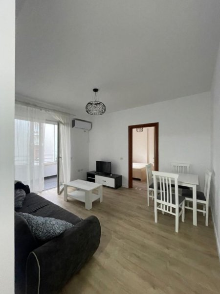 Tirane, jepet me qera apartament 1+1 Kati 5, 60 m² 430 € (Supermarket Aldi, Fondacioni Eleonor)