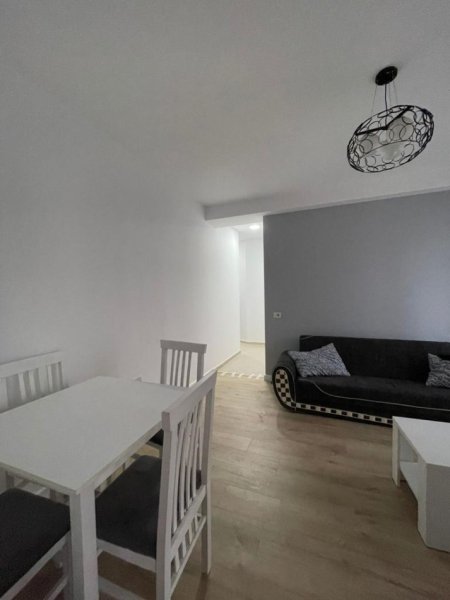 Tirane, jepet me qera apartament 1+1 Kati 5, 60 m² 430 € (Supermarket Aldi, Fondacioni Eleonor)