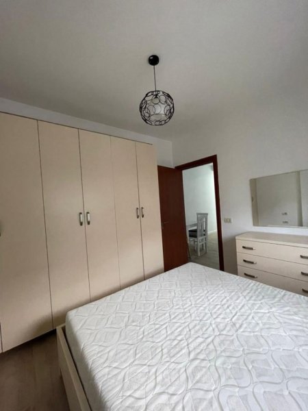 Tirane, jepet me qera apartament 1+1 Kati 5, 60 m² 430 € (Supermarket Aldi, Fondacioni Eleonor)