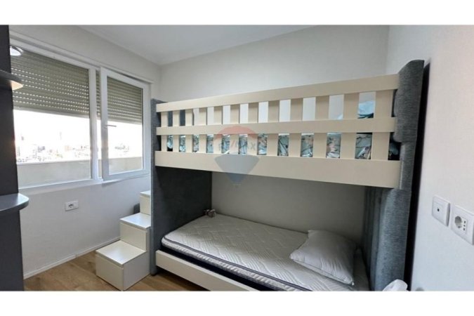 Tirane, jepet me qera apartament 2+1+Ballkon , 92 m² 650 € (Tirana Golden Park)