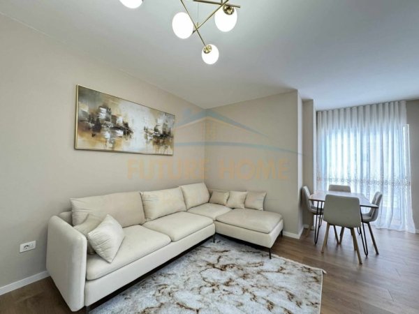 Tirane, shitet apartament 2+1+Ballkon Kati 3, 76 m² 119.000 € (Yzberisht)