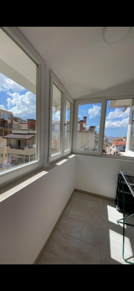 Tirane, jepet me qera apartament 1+1 Kati 6, 60 m² 450 € (Supermarket Aldi, Fondacioni Eleonor)