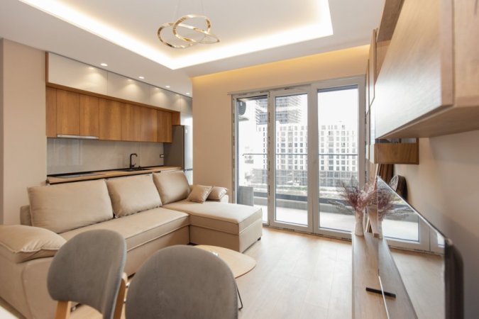 Tirane, jepet me qera 1+1 Kati 6, 57 m² 600 € 