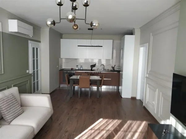 Tirane, jepet me qera apartament 2+1 Kati 5, 110 m² 1.100 € (RRUGA KAVAJES)