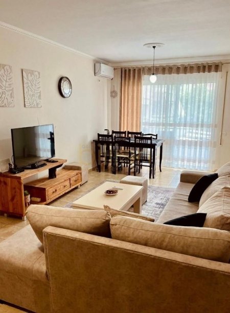 Tirane, jepet me qera 2+1+Ballkon , 90 m² 600 € (Don Bosco)