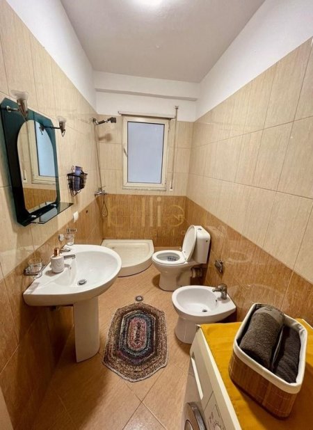 Tirane, jepet me qera 2+1+Ballkon , 90 m² 600 € (Don Bosco)