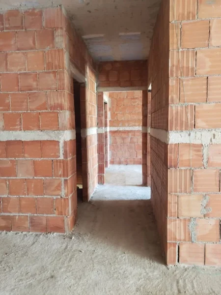 MEIS RESIDENCE Fusha aviacionit shitet 2+1+2wc Kati 5, 102.34 m². 155000 Euro i diskutueshem. Pronari