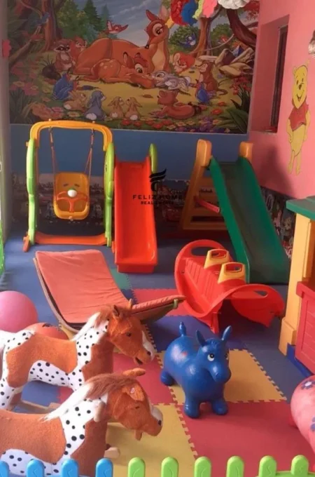 Tirane, jepet me qera ambjent biznesi Kati 0, 200 m² 1.000 € (RRUGA BESIM ALLA)