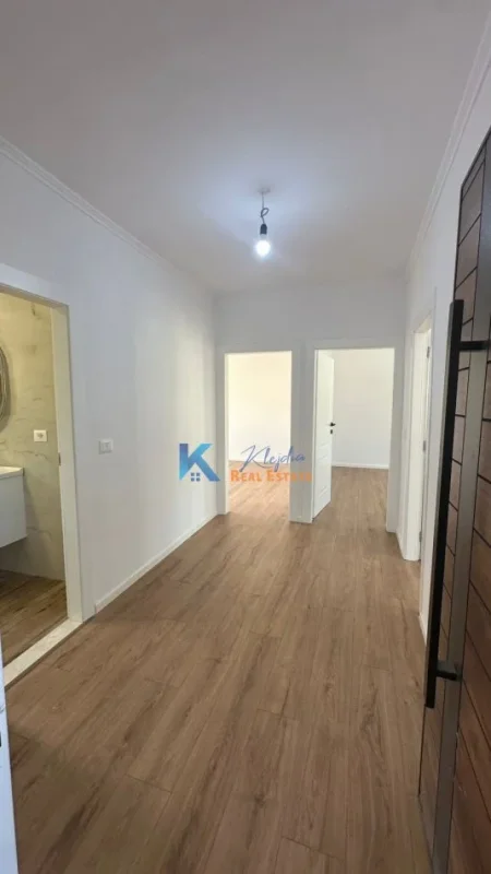 Tirane, shes apartament 2+1+Ballkon , 73 m² 129.000 € (Pediatria)