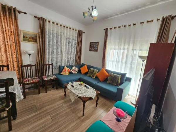 Tirane, shitet apartament 2+1+Aneks+Ballkon Kati 2, 84 m² 125.000 € (ali demi)