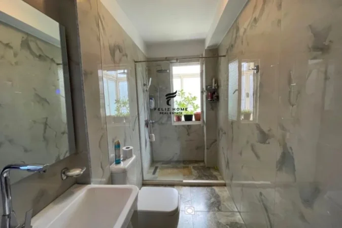 Tirane, jepet me qera apartament 3+1 Kati 2, 130 m² 1.200 € (AIR ALBANIA STADIUM)