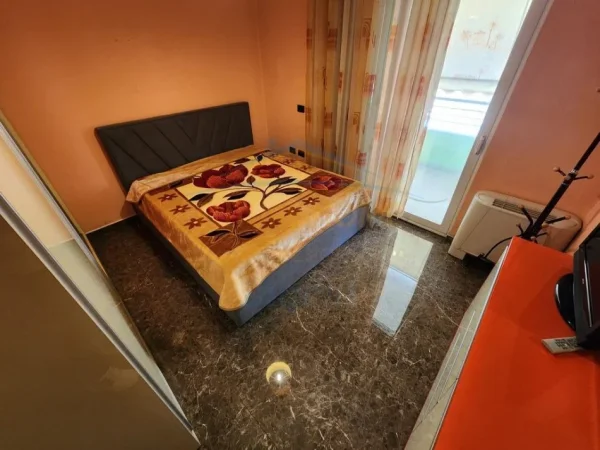 Tirane, jepet me qera apartament 2+1 Kati 2, 84 m² 800 € 