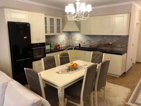 Tirane, shitet apartament 2+1+Ballkon Kati 5, 127 m² 160.000 € (FRESKU)