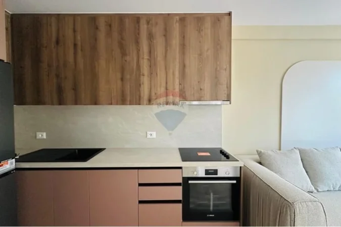 Tirane, shitet apartament 1+1+Ballkon , 55 m² 140.000 € (21 Dhjetori)