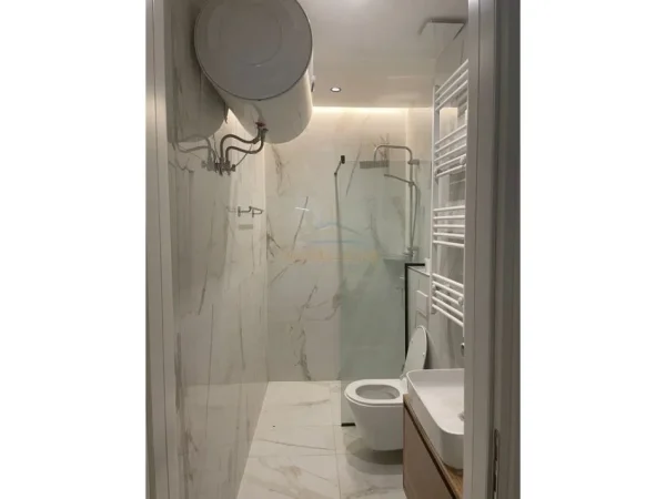 Tirane, jepet me qera apartament 1+1 Kati 6, 59 m² 700 € 