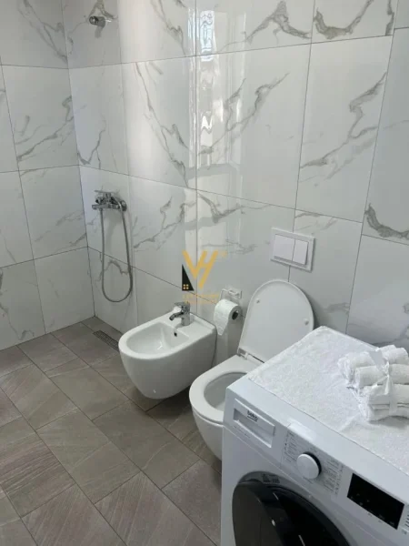 Durres, shitet apartament 2+1+Ballkon Kati 3, 94 m² 280.000 € (GJIRI I LALZIT)