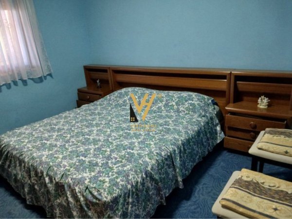 Tirane, jepet me qera apartament 2+1+Ballkon Kati 1, 130 m² 430 € (ISH UZINA E AUTOTRAKTOREVE, SHKOZE)