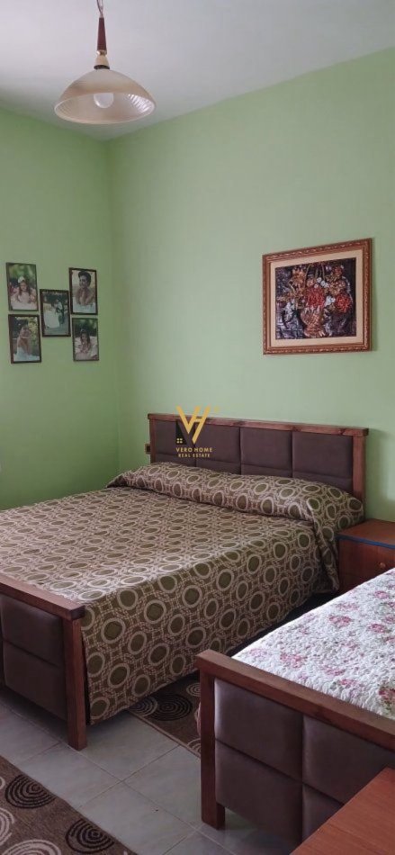 Tirane, jepet me qera apartament 2+1+Ballkon Kati 1, 130 m² 430 € (ISH UZINA E AUTOTRAKTOREVE, SHKOZE)