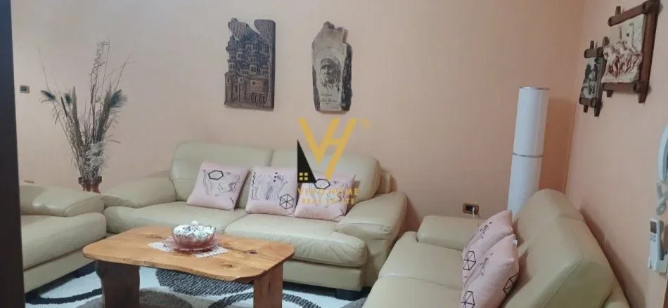 Tirane, jepet me qera apartament 2+1+Ballkon Kati 1, 130 m² 430 € (ISH UZINA E AUTOTRAKTOREVE, SHKOZE)