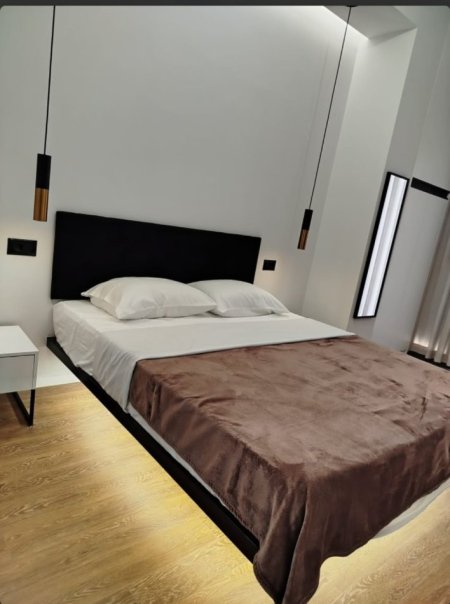 Tirane, jepet me qera garsonier Kati 2, 30 m² 420 € (astir)