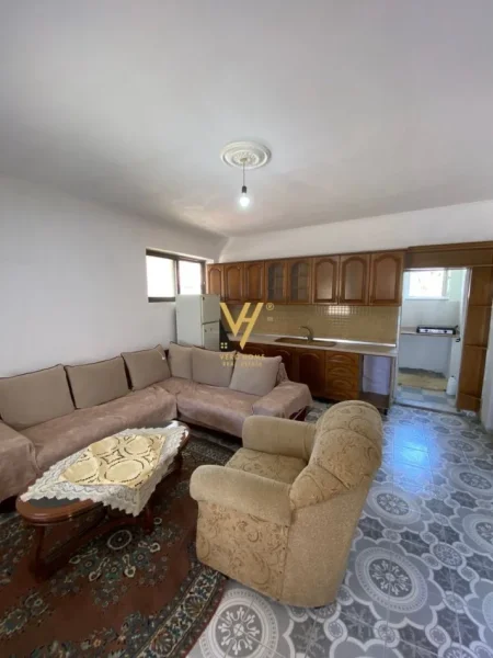 Tirane, jepet me qera apartament 2+1+Ballkon Kati 1, 95 m² 450 € (ALLIAS)