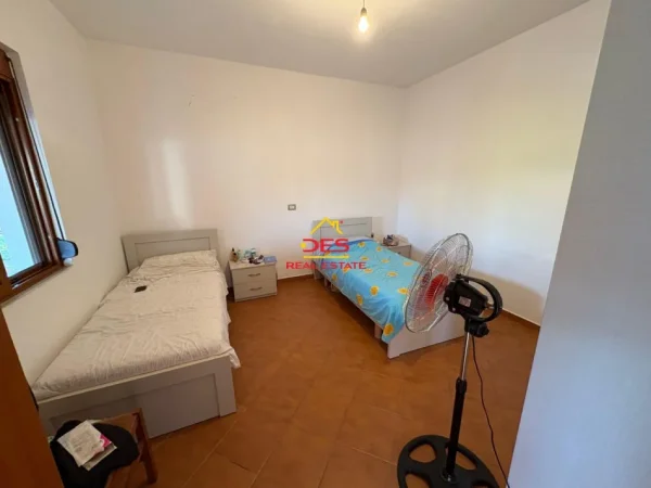 Vlore, shitet Vile Kati 2, 220 m² 170.000 € (Rruga Sokrat Leka)