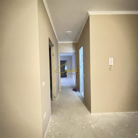 Tirane, shitet apartament 2+1+Ballkon Kati 1, 98 m² 100.000 € (FRESKU)