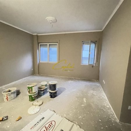 Tirane, shitet apartament 2+1+Ballkon Kati 1, 98 m² 100.000 € (FRESKU)