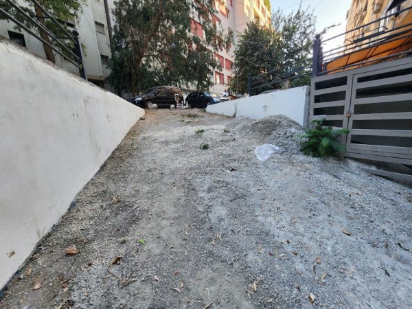 Shitet Ambient / Magazinë ( pas ish UET-së - bar Fame ) kat. -1 | Sip 319 m² 220.000€