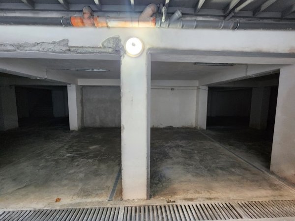 Shitet Ambient / Magazinë ( pas ish UET-së - bar Fame ) kat. -1 | Sip 319 m² 220.000€